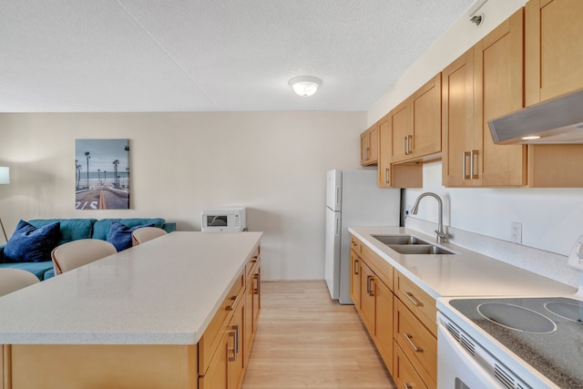 デラックス ワイキキ コンド プールビュー フリーパーキング & ワイファイ バイ ココ リゾート バケーションレンタルズ