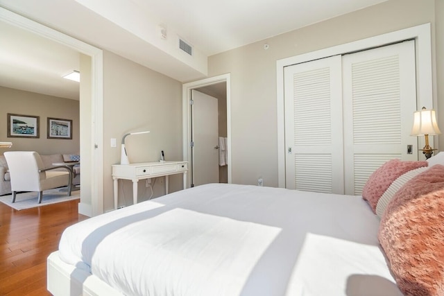 アルール ワイキキ #803 2 ベッドルームコンド バイ レッドオーニング