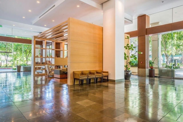 アルール ワイキキ #803 2 ベッドルームコンド バイ レッドオーニング