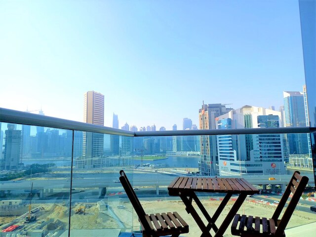 スタニング 1ベッドルーム ウィズ バルコニー イン ビジネス ベイ