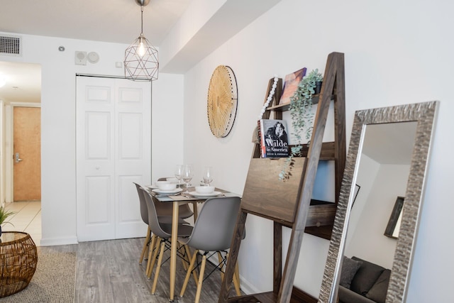 アメージング スタジオ アパート ブリッケル プール付き