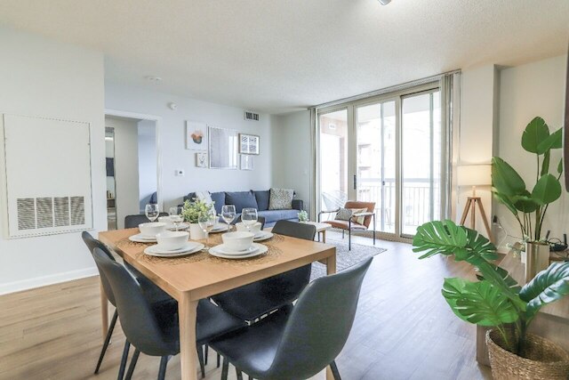 コージー2ベッドルームコンドボールストン