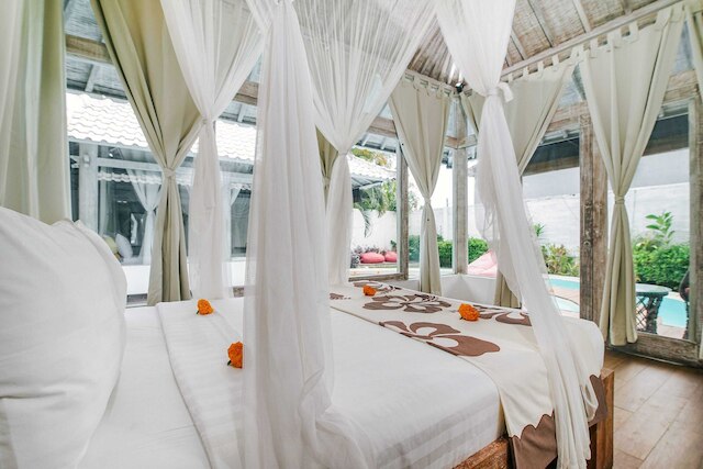 ヴィラ  ラクスマナ