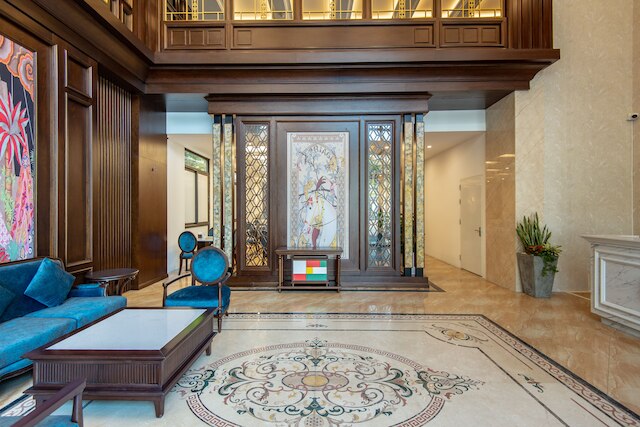 レイナラグジュアリーホテル