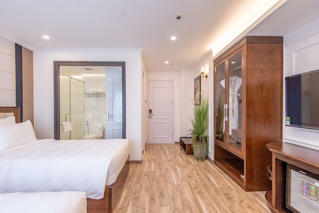 レイナラグジュアリーホテル