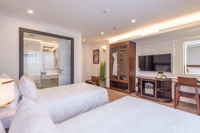 レイナラグジュアリーホテル