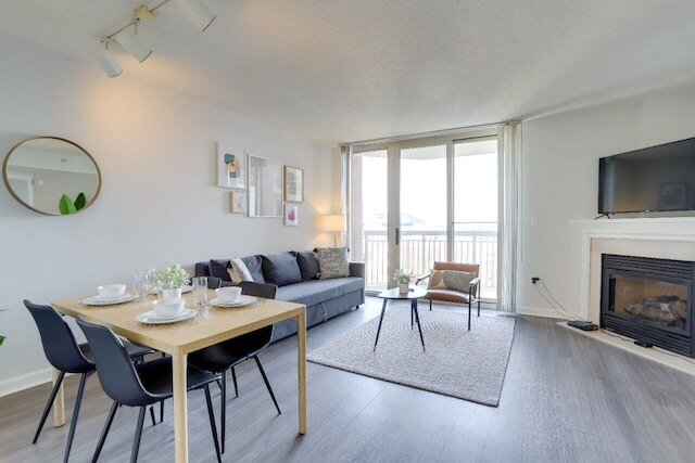 コージー1ベッドルームコンドボールストン