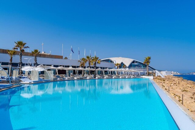 スタジオ - スリープス 2 - バルコニー - 5 ミン ウォーク トゥ ビーチ