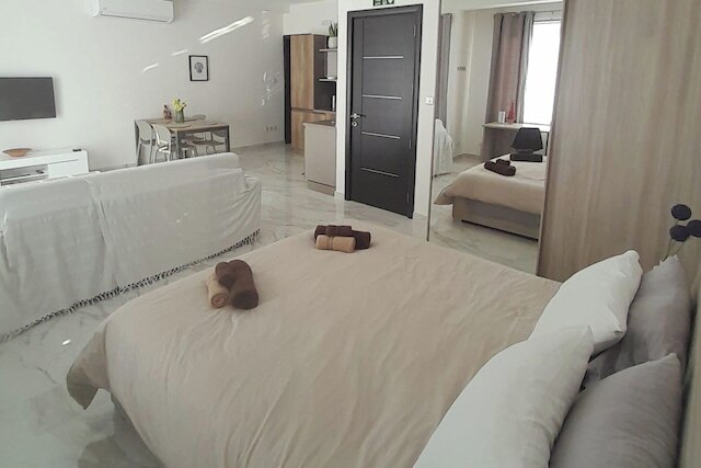 スタジオ - スリープス 2 - バルコニー - 5 ミン ウォーク トゥ ビーチ