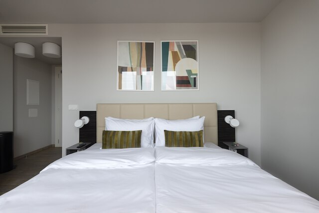 ヌマ プラハ ポイズ