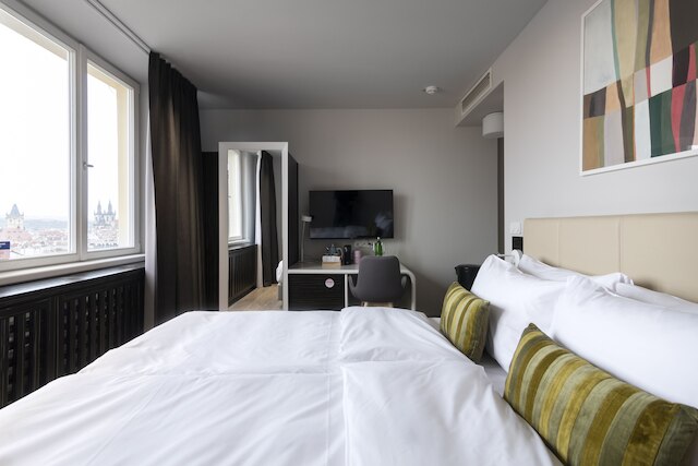 ヌマ プラハ ポイズ