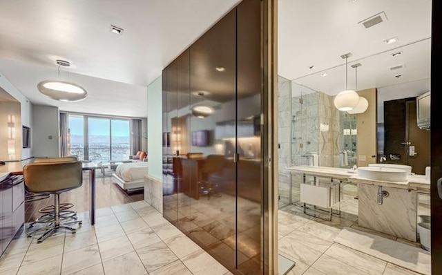 パームス プレイス