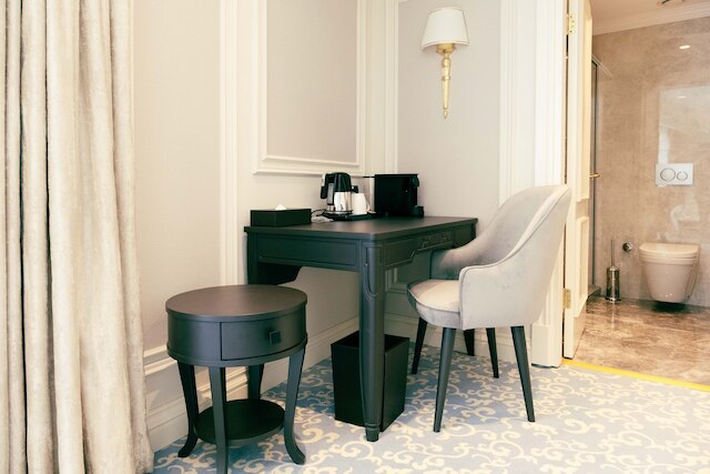 デカルブホテル