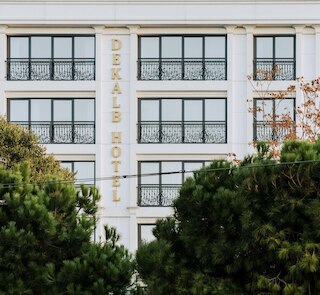 デカルブホテル