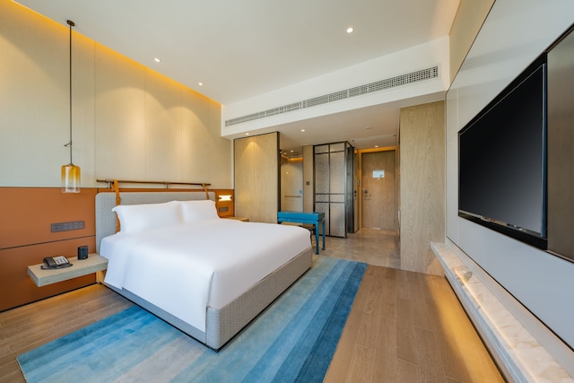 Holiday Inn Zhuhai City Center by IHG
