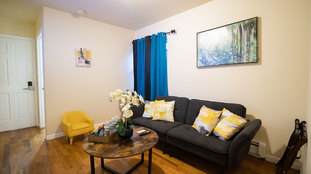 デラックス シングル ベッド 1st FL エルムハースト NY