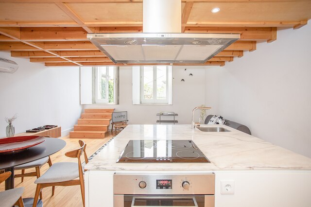 リービング - ガーデン ライト メザニン