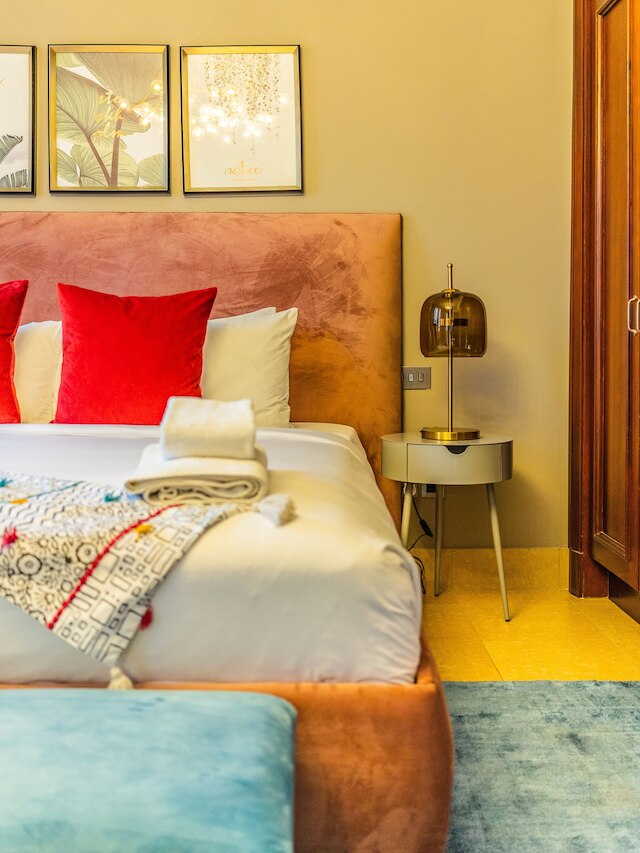 バルコニー付きカラフルアパートメント ドバイモール近く