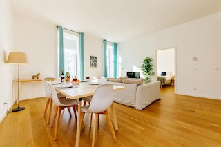 ザ サヴォイ トリュフル ア シック リトリート ウィズ ザ ベスト ヴィ