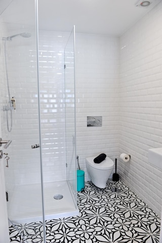 リスボン マティーニ ネスト バイ ミーシャズ プレイス 6A