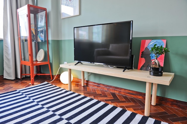 アペロール リスボン エスケープ バイ ミーシャズ プレイス 2A