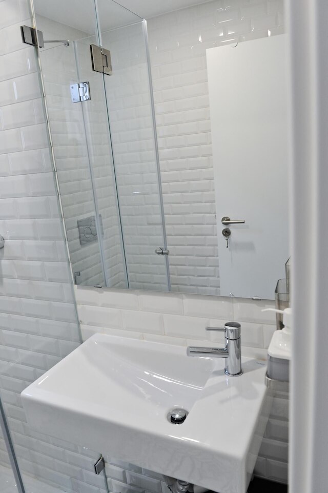 シャンパン バイブス イン リスボン - バイ ミーシャズ プレイス 5C