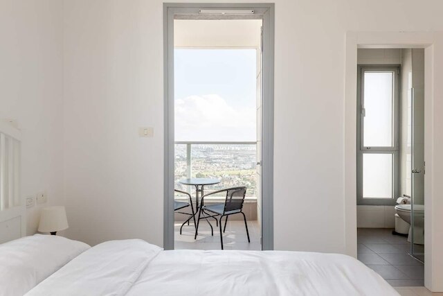 ラグジュアリー3BR 32フロアシービュー