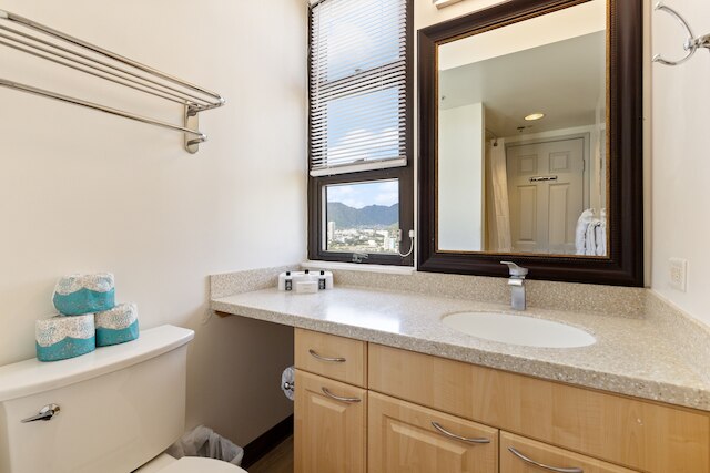 スペクタキュラー オーシャン & ダイヤモンドヘッドビュー 2 ベッドルーム コンド ウィズ フリー パーキング! バイ ココ リゾート バケーション レンタルズ