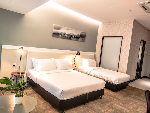 ファイブズホテルDNP