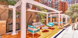 アーリントン アパートメンツ ニア メトロ