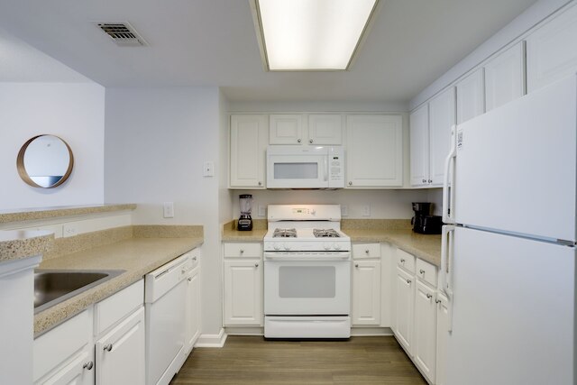 ワンダフル 1 ベッドルーム コンド アット ボールストン