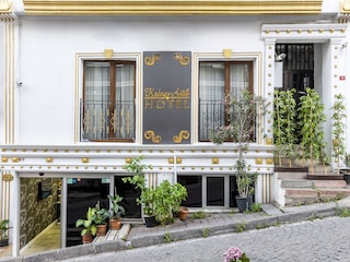 カディルガ アンティーク ホテル