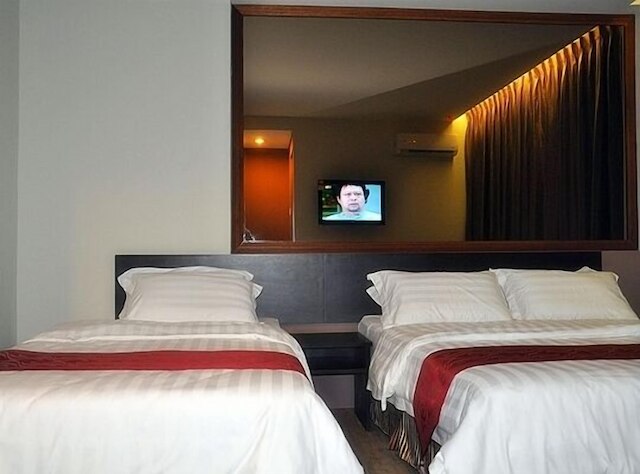 ゴールデンヒル ホテル