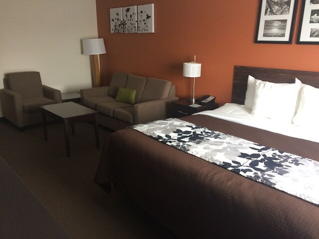 スリープ イン & スイーツ アンド カンファレンス センター ダウンタウン