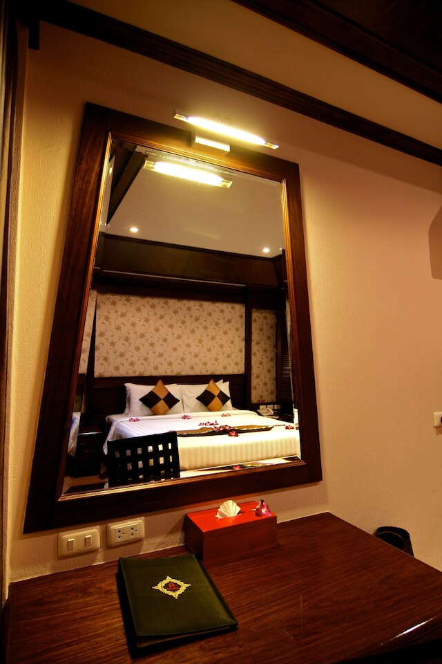 ラヤブリホテルパトン