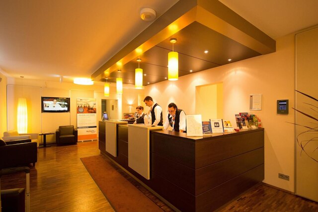 ヘイコテル - ホテル シュタットパルク レジデンツ