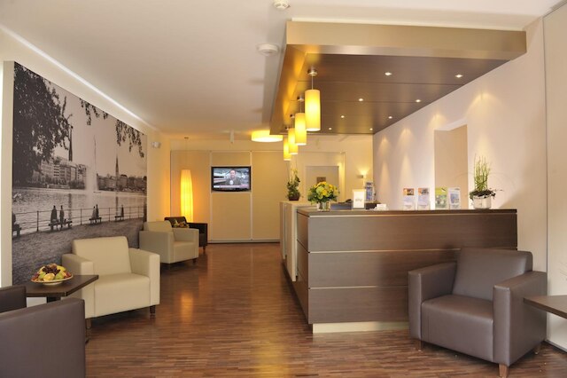 ヘイコテル - ホテル シュタットパルク レジデンツ