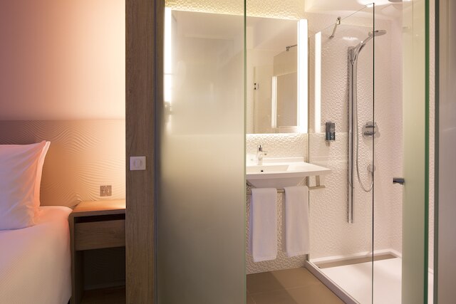 オテル オセアニア パリ ロワジー CDG