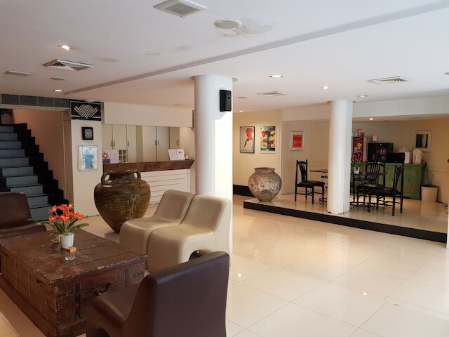 ステュディオ スクンビット 18 バイ アイチェック イン