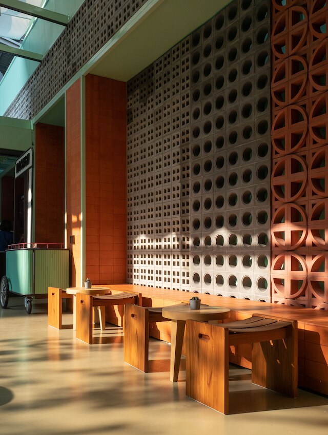 ラブ ディ バンコク サイアム – ニュー ルック、アクロス フロム MBK & スカイトレイン アクセス