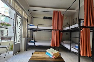 ロング ホステル