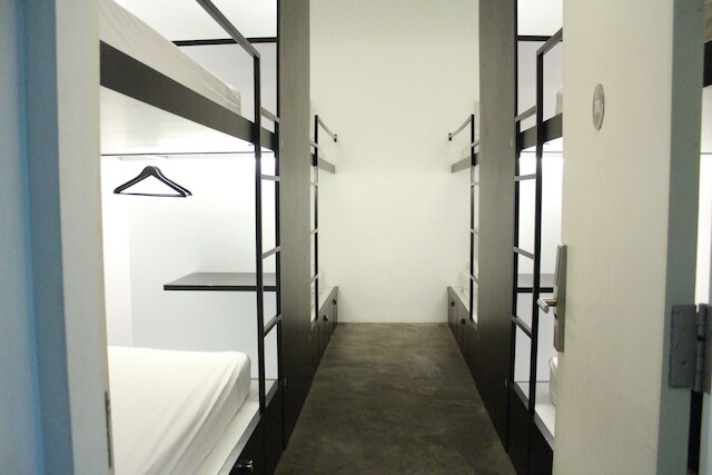 バンク ホステル