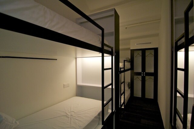 バンク ホステル