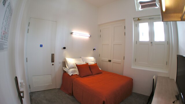 バンク ホステル