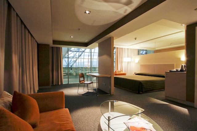 ミラクル トランジット ホテル