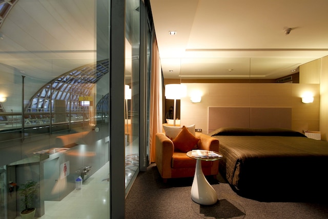 ミラクル トランジット ホテル