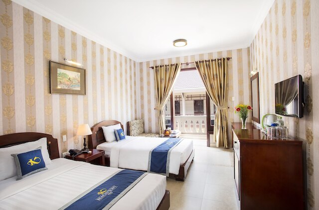 ビーチフロント ホテル