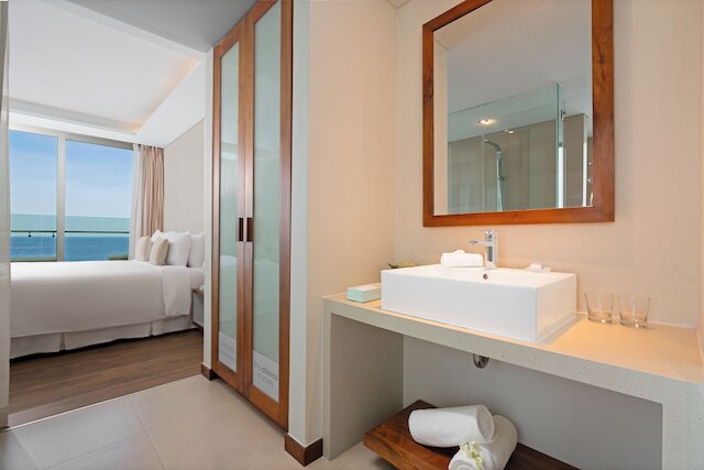 ア ラ カルテ ダ ナン ビーチ