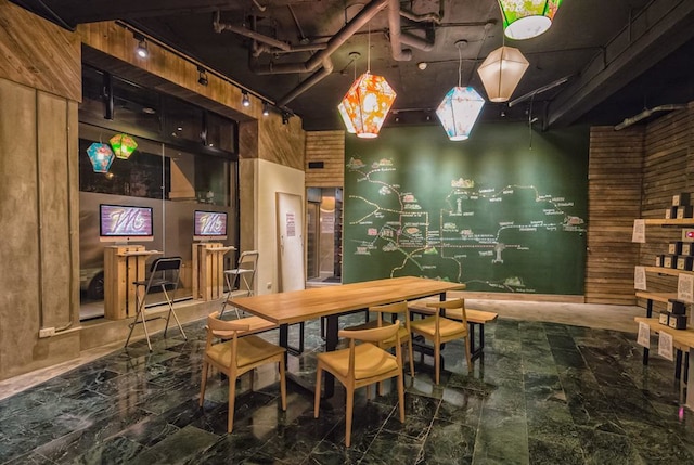 ミアンダー台北 (台北漫步青年旅店)