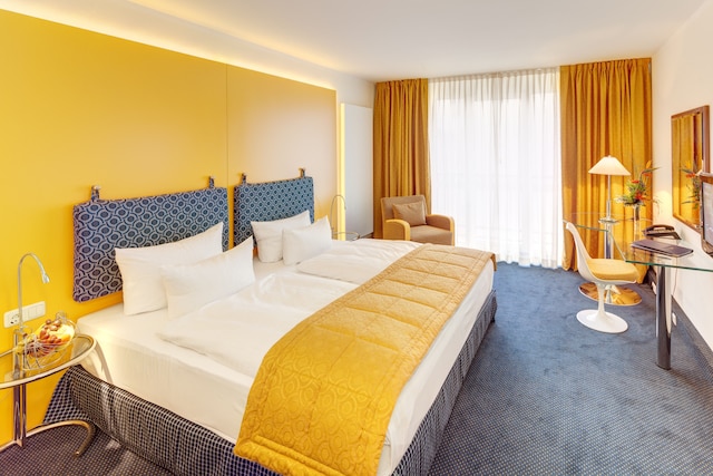 ホテル アレクサンダー アム ツォー